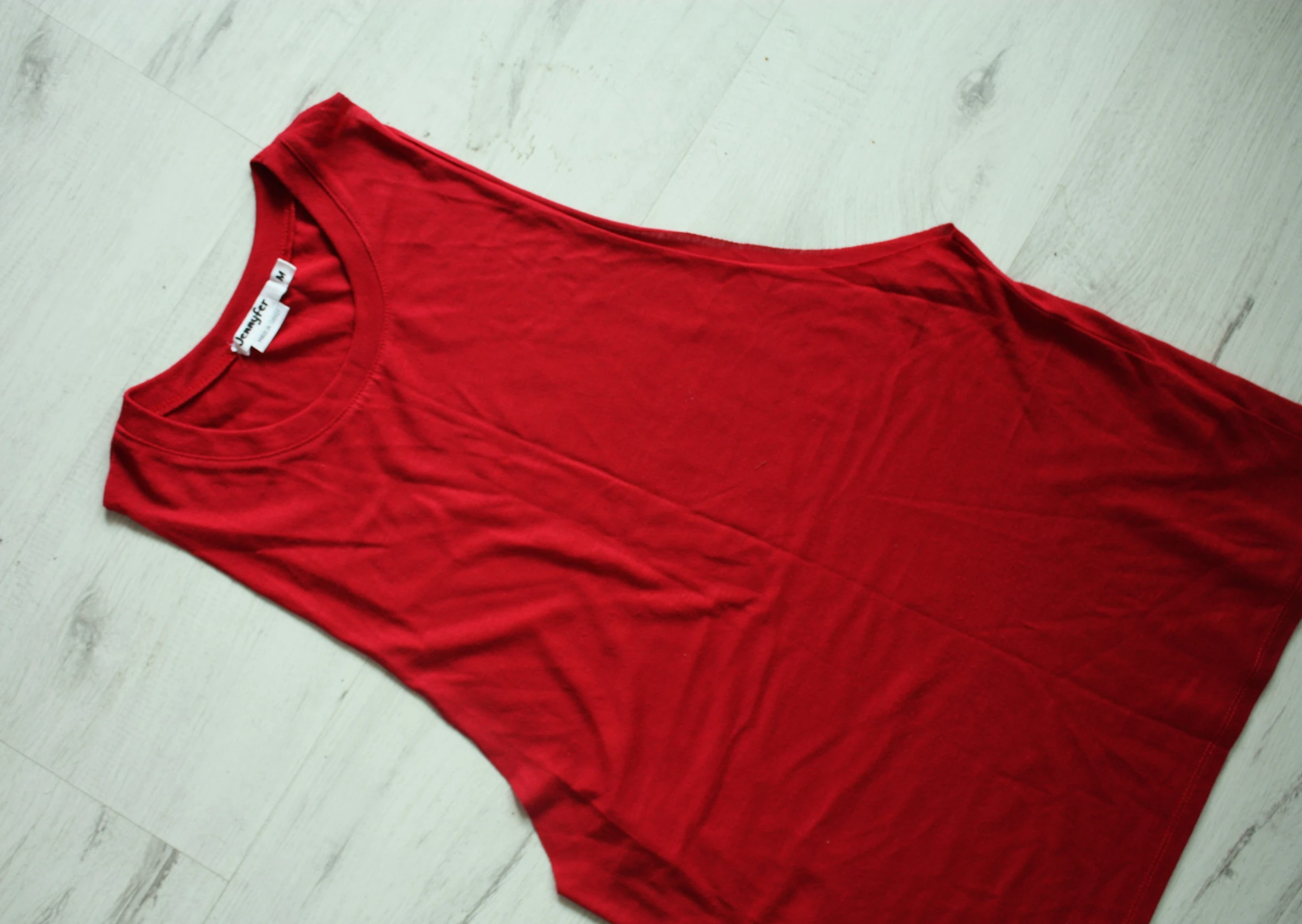 Blusa vermelha nova Jennyfer tamanho 38 sobre camiseta NOVA – photo 3